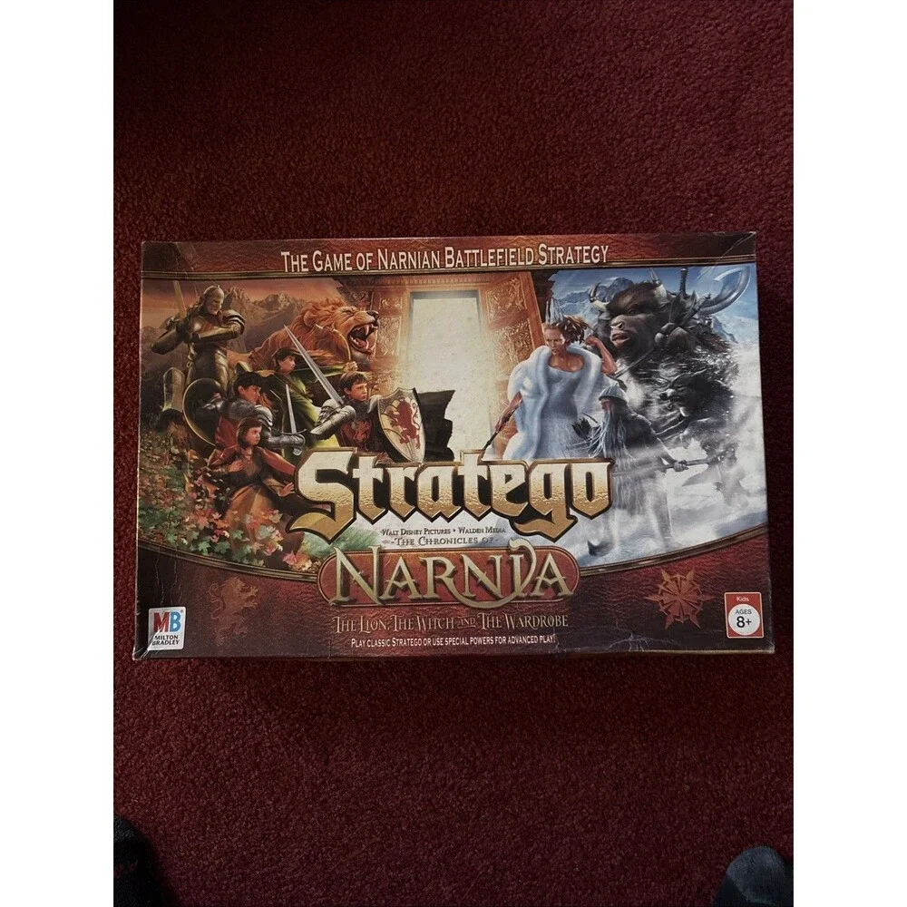 Stratego Chronicles Of Narnia Edition Game by Milton Bradley COMPLETE 2005(Read)